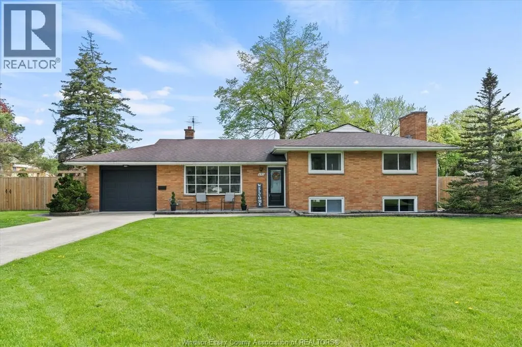 295 Simcoe Street Amherstburg ON N9V 1M5