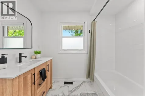 295 Simcoe Street Amherstburg ON N9V 1M5