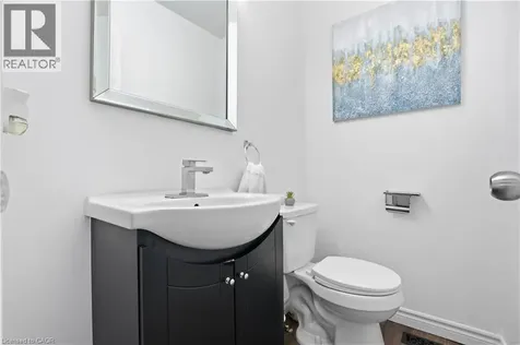 423 Westwood Drive Kitchener ON N2M 5B5