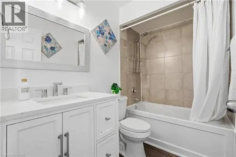 423 Westwood Drive Kitchener ON N2M 5B5