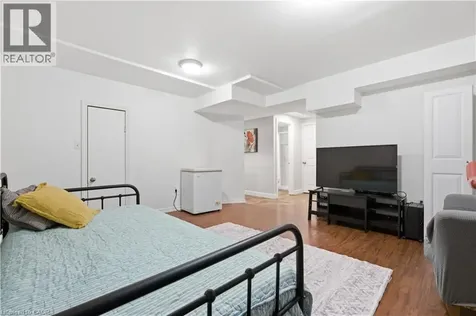 423 Westwood Drive Kitchener ON N2M 5B5