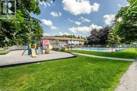423 Westwood Drive Kitchener ON N2M 5B5