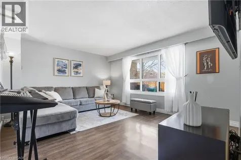 423 Westwood Drive Kitchener ON N2M 5B5