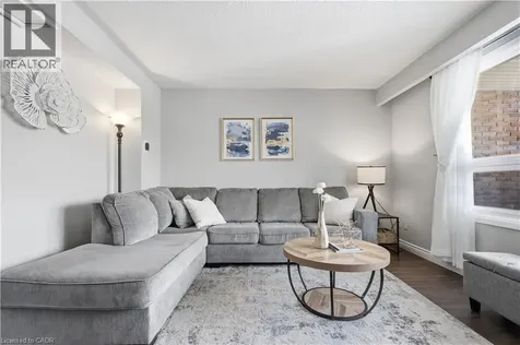 423 Westwood Drive Kitchener ON N2M 5B5
