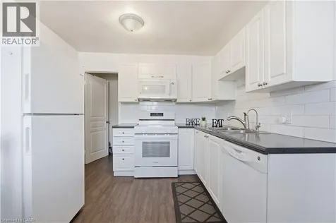 423 Westwood Drive Kitchener ON N2M 5B5