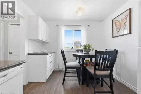 423 Westwood Drive Kitchener ON N2M 5B5