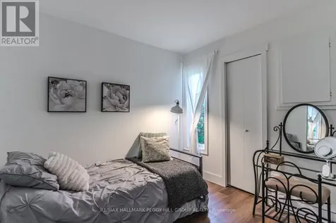 547 Oxbow Crescent Collingwood ON L9Y 5B4