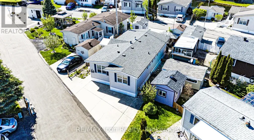 11 Hemlock Crescent Puslinch ON N0B 2J0