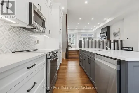 104 Farmgate Road Blue Mountains ON L9Y 0L7