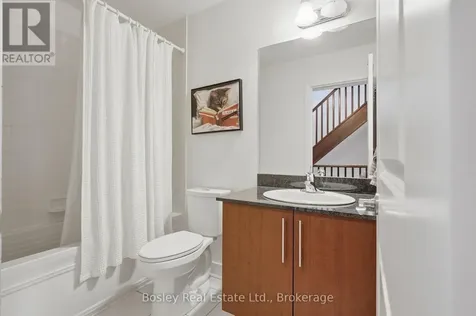104 Farmgate Road Blue Mountains ON L9Y 0L7