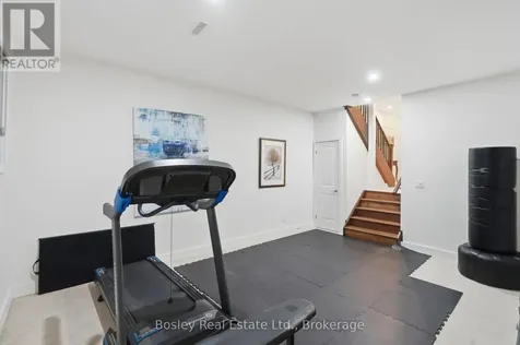 104 Farmgate Road Blue Mountains ON L9Y 0L7