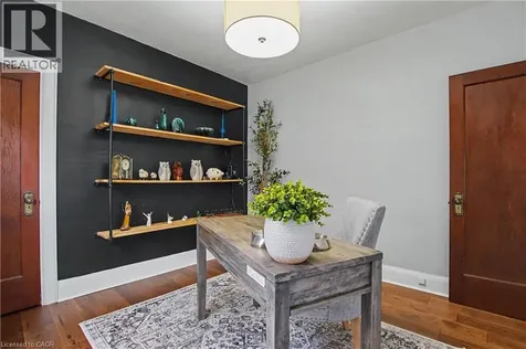 34 Weir Street South Hamilton ON L8K 3A4