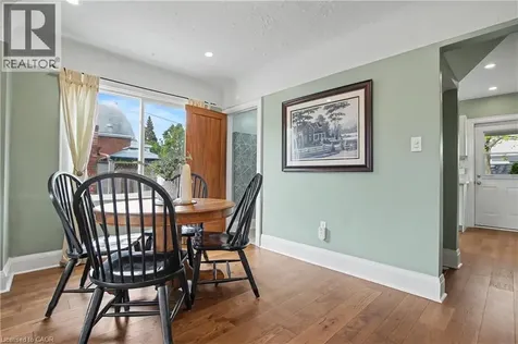 34 Weir Street South Hamilton ON L8K 3A4