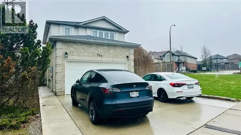 287 Resurrection Drive Kitchener ON N2N 3H4