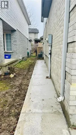 287 Resurrection Drive Kitchener ON N2N 3H4
