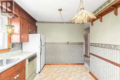 435 East 36th Street Hamilton ON L8V 4A4