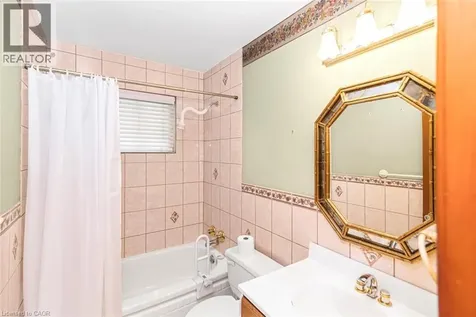 435 East 36th Street Hamilton ON L8V 4A4