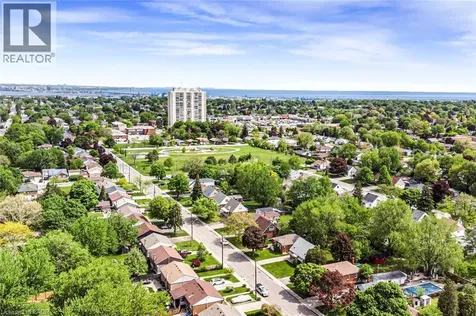 435 East 36th Street Hamilton ON L8V 4A4