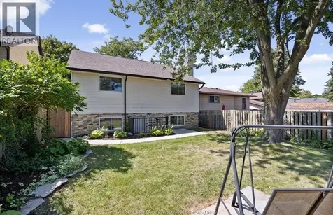 3418 Deerbrook Drive Windsor ON N8R 2E4