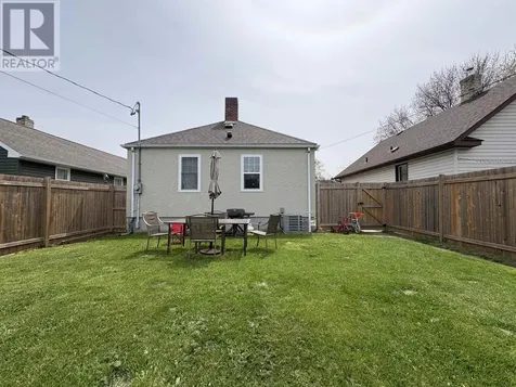 408 Third St E Fort Frances ON P9A 1R3
