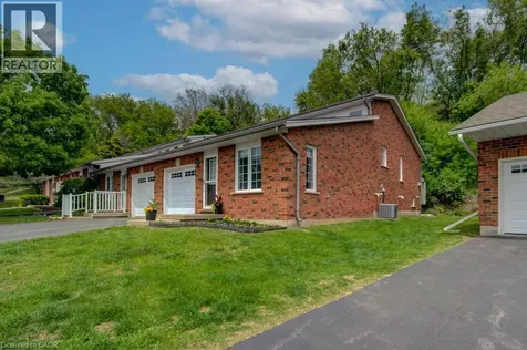 58 Harris Avenue Brantford ON N3R 2E9