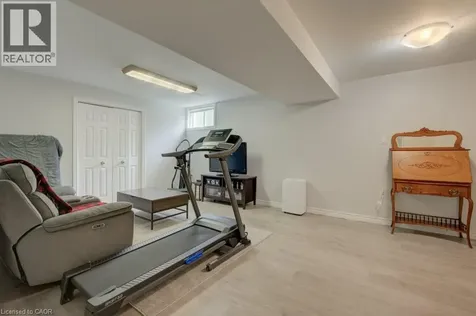 58 Harris Avenue Brantford ON N3R 2E9