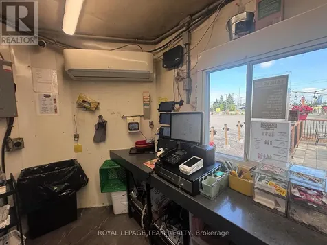 2560 Bank Street Ottawa ON K1T 1M9