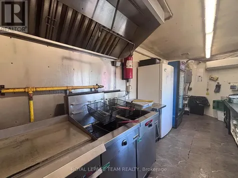 2560 Bank Street Ottawa ON K1T 1M9
