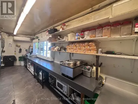 2560 Bank Street Ottawa ON K1T 1M9