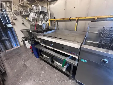 2560 Bank Street Ottawa ON K1T 1M9