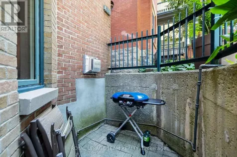 513 King Edward Avenue Ottawa ON K1N 7N3