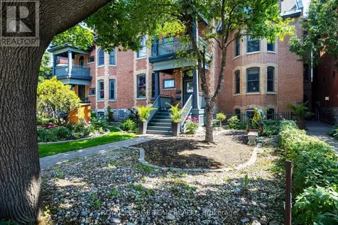 513 King Edward Avenue Ottawa ON K1N 7N3