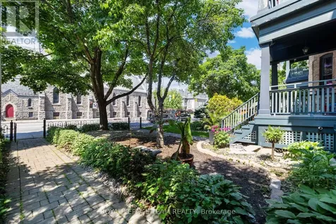 513 King Edward Avenue Ottawa ON K1N 7N3