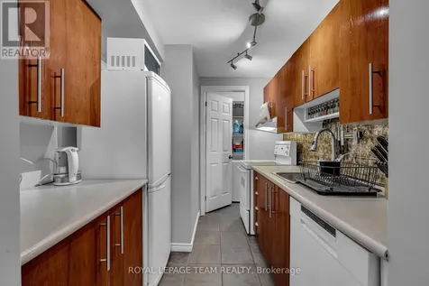 513 King Edward Avenue Ottawa ON K1N 7N3