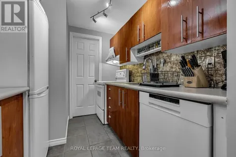 513 King Edward Avenue Ottawa ON K1N 7N3