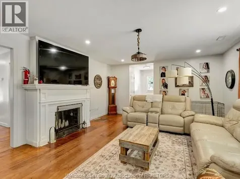 312 Coronado Drive Tecumseh ON N8N 2E4