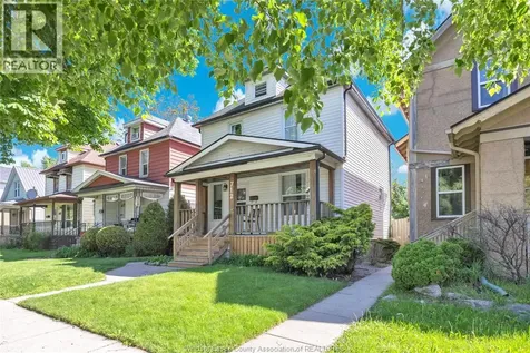 712 Gladstone Windsor ON N8A 2R2