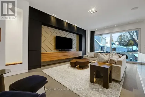 608 Byron Avenue Ottawa ON K2A 0E5