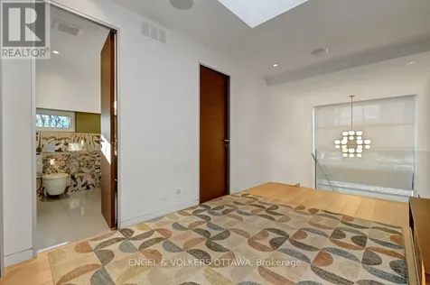 608 Byron Avenue Ottawa ON K2A 0E5