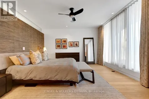 608 Byron Avenue Ottawa ON K2A 0E5