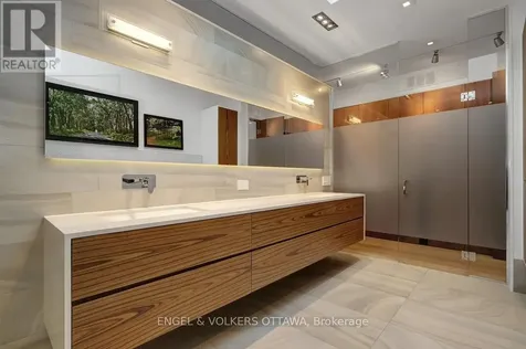 608 Byron Avenue Ottawa ON K2A 0E5