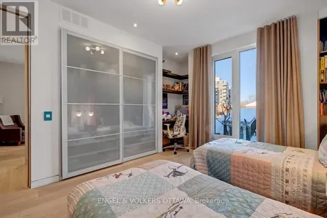 608 Byron Avenue Ottawa ON K2A 0E5