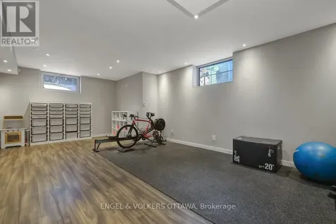 608 Byron Avenue Ottawa ON K2A 0E5