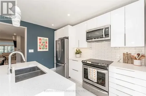 26 Leyton Avenue Toronto (oakridge) ON M1L 3T4