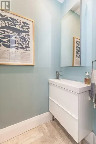26 Leyton Avenue Toronto (oakridge) ON M1L 3T4