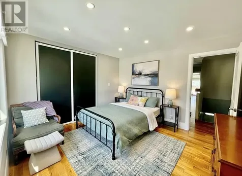 26 Leyton Avenue Toronto (oakridge) ON M1L 3T4