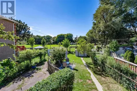 26 Leyton Avenue Toronto (oakridge) ON M1L 3T4