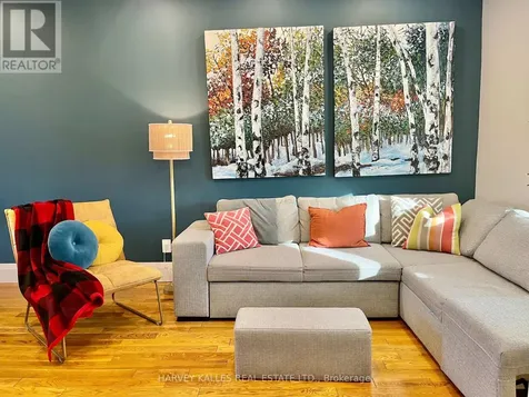 26 Leyton Avenue Toronto (oakridge) ON M1L 3T4