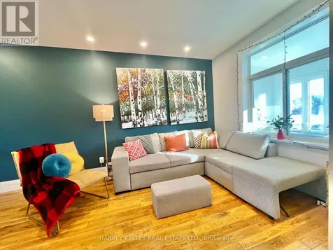 26 Leyton Avenue Toronto (oakridge) ON M1L 3T4