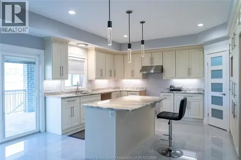 1484 Rankin Windsor ON N9B 3V6